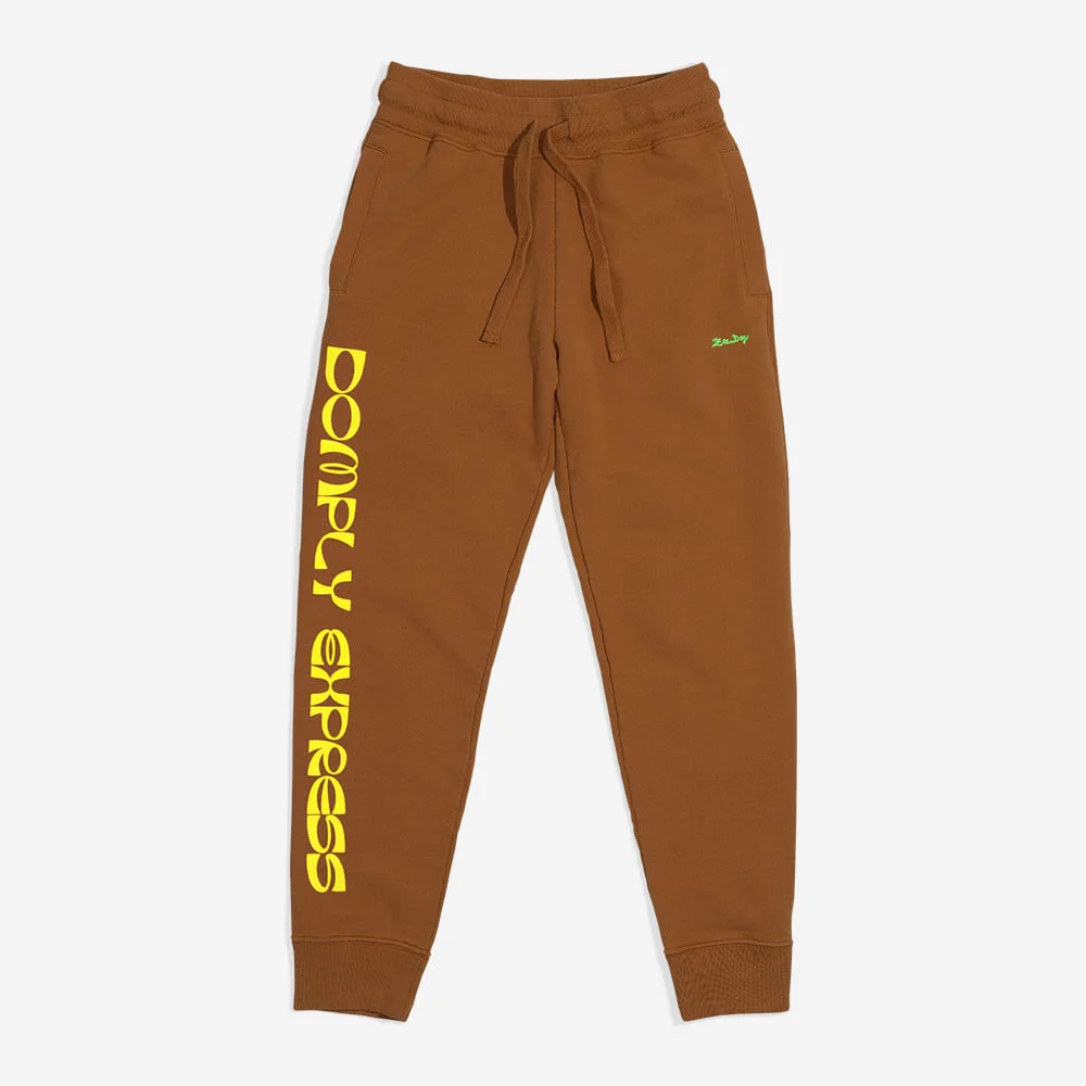 Calça de Moletom Feminina Zee.Dog x Domply Marrom